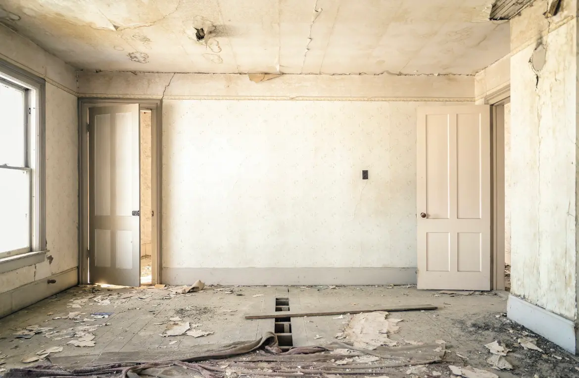 Waste disposal crew managing a cleanout project in Moultonborough